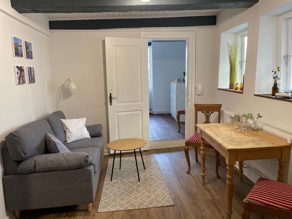 Matrosenkoje Apartment เฟลนส์บวร์ก ภายนอก รูปภาพ