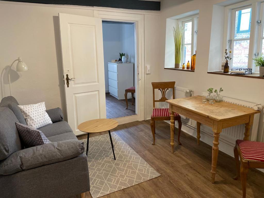 Matrosenkoje Apartment เฟลนส์บวร์ก ภายนอก รูปภาพ